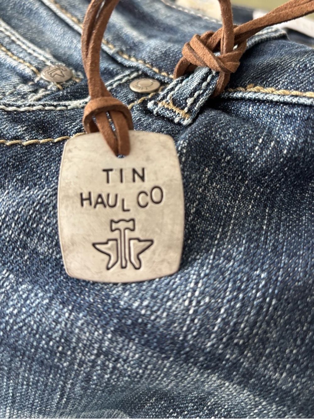 Tin Haul NWT 26L Rosie To Go Fit women jeans. 7” rise. Spur Line - Picture 5 of 11